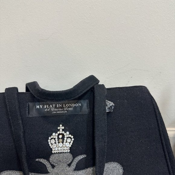 My Flat in London Black Tote Bag with Silver Bee Design - Picture 8 of 9